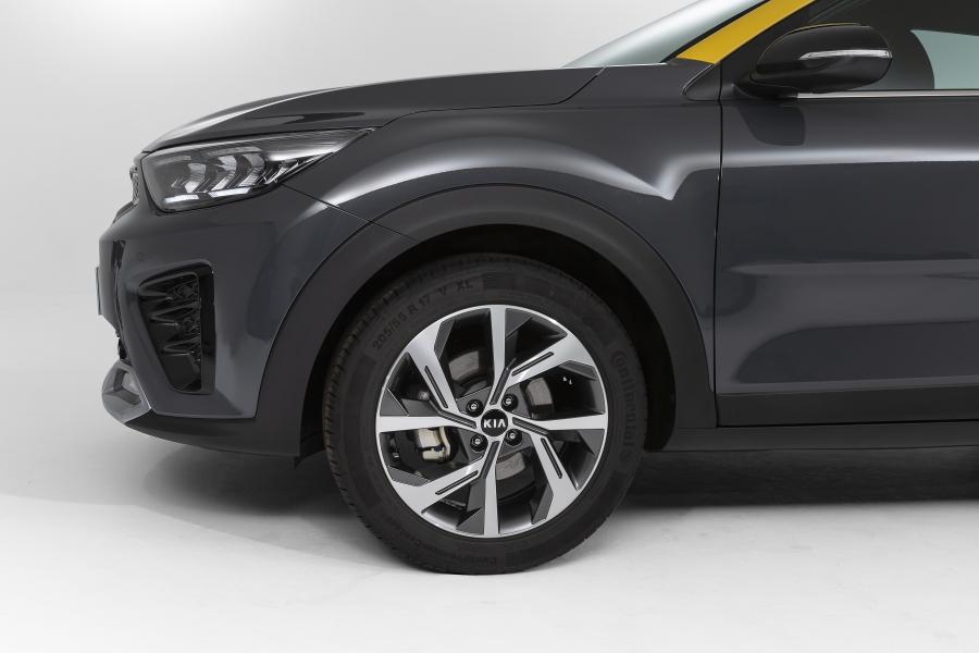 Колеса Kia Stonic GT Line 2020 года  (фото 22 из 25)